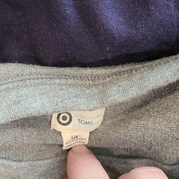 Toms grey sweatshirt - Picture 6 of 7